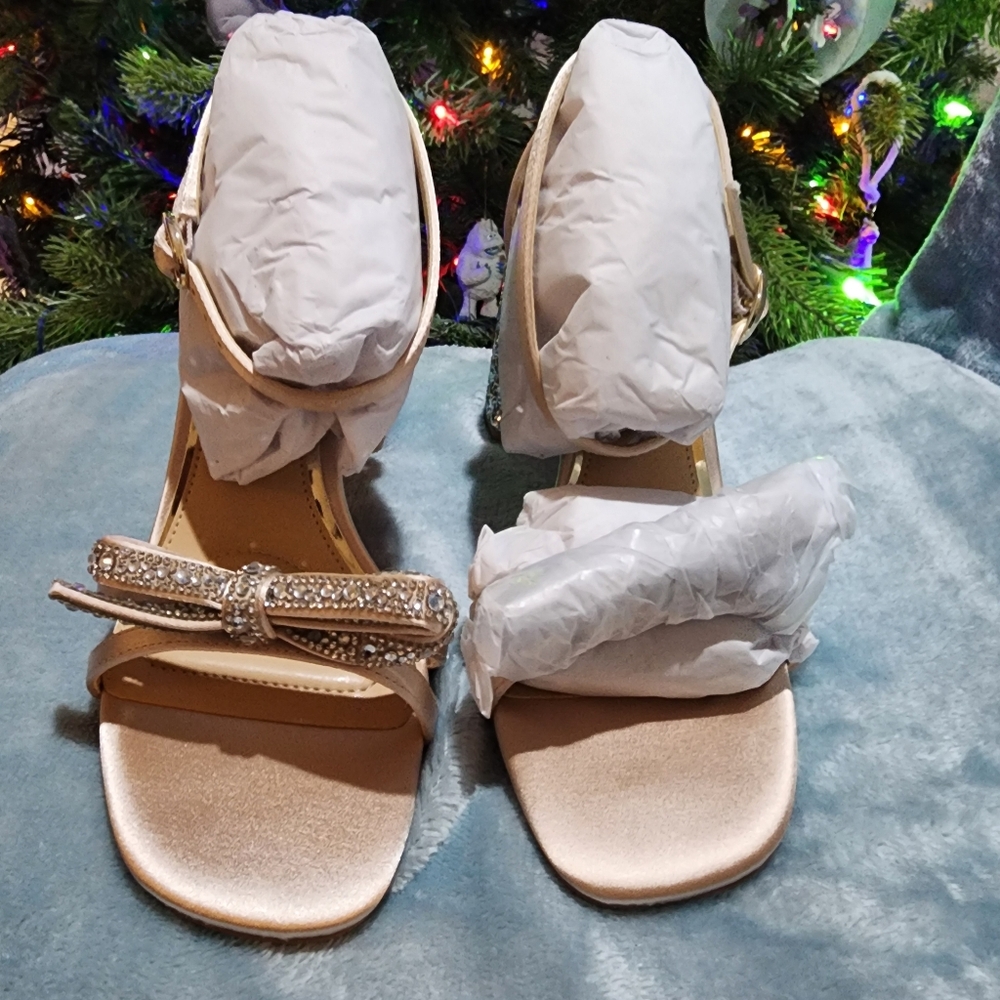 Badgley Mischka block heel sz 5 1/2